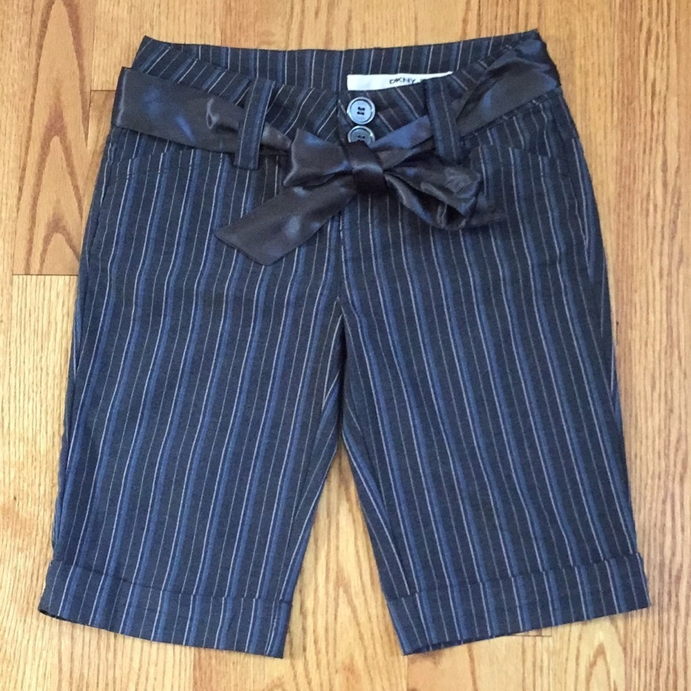 DKNY Jeans - Bermuda style shorts with Satin belt